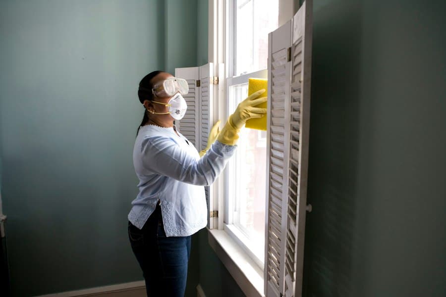 A Klean99 professional cleaning window shutters